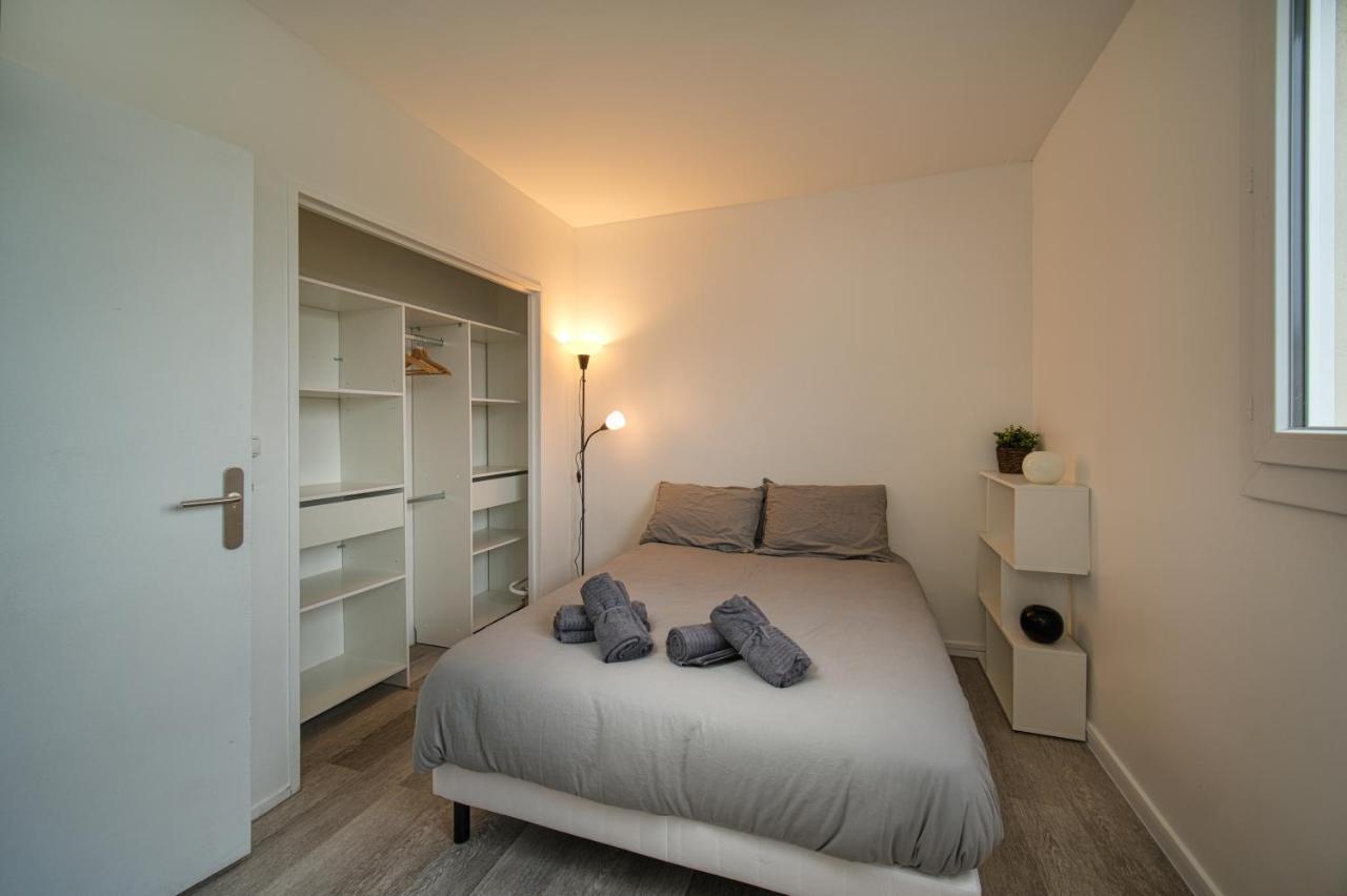 Appartement Tout Equipe Parking Balcon 2 Chambres Marseilles Buitenkant foto